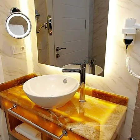 Kleopatra (adults Only) 4*