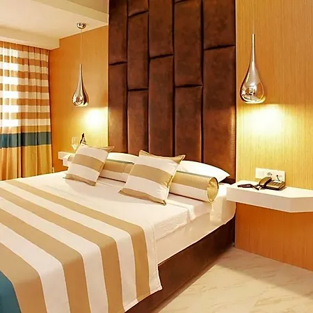 Kleopatra (adults Only) 4*
